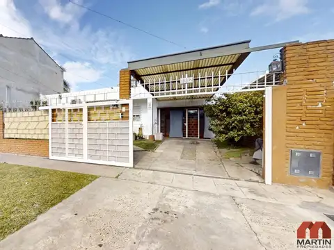 Casa en Venta de 3 Ambientes en Tigre con Quincho y Cochera