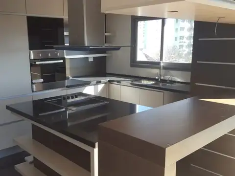 Sarmiento 800, Piso 2