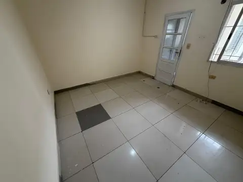 Depto Tipo Casa en Alquiler de 2 ambientes