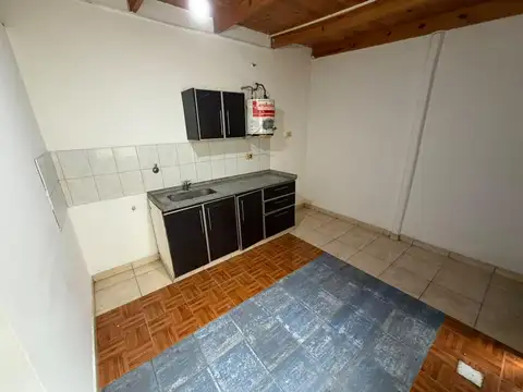 Depto Tipo Casa 2 ambientes con 1 baño