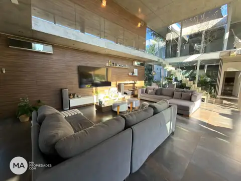 Casa en Venta en Funes, USD 1.850.000