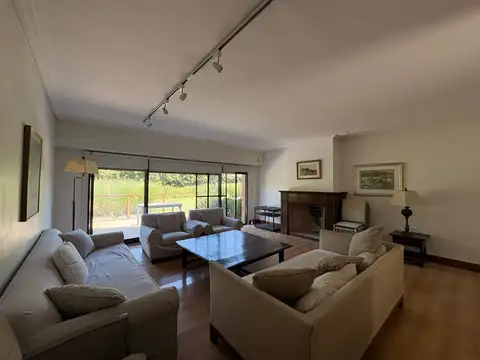 Casa / dúplex de 2 dormitorios en el Buenos Aires Golf