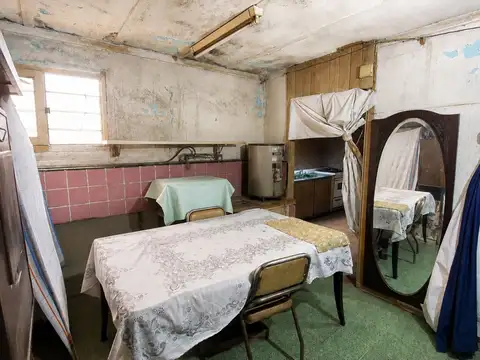 OPORTUNIDAD VENTA CASA 3 AMBIENTES A REFACCIONAR ESCUCHA OFERTAS