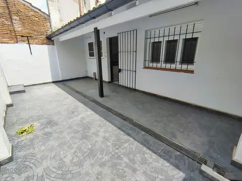 Depto Tipo Casa en Alquiler de 3 ambientes