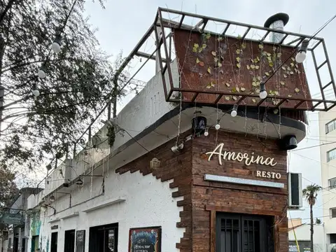 FONDO DE COMERCIO DE RESTÓ FRENTE A PLAZA SAN MARTÍN EN BERAZATEGUI