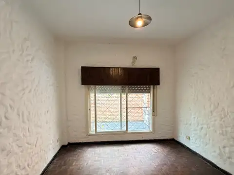 Depto Tipo Casa en Alquiler en El Palomar, $ 700.000