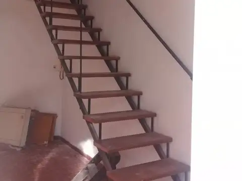 RAMOS MEJIA. DUPLEX DOS AMBIENTES