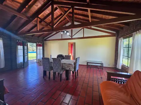 Casa 4 ambientes con 3 baños