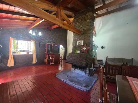 Casa en Venta en La Reja, USD 145.000