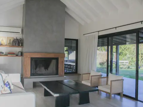 Casa en Venta en Bella Vista, USD 1.300.000