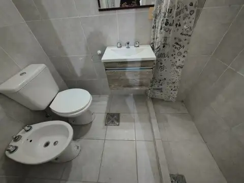 ALQUILER DEPTO PASILLO MONOAMBIENTE CON PATIO