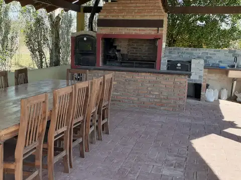 VENTA CASA 4 AMBIENTES EN EL ADUAR ZARATE