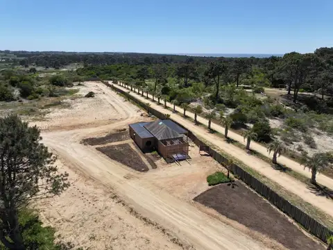 Lote en Barrio cerrado Playa Brava, José Ignacio 100
