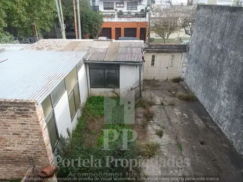 Tres Arroyos 1237 , Piso 0