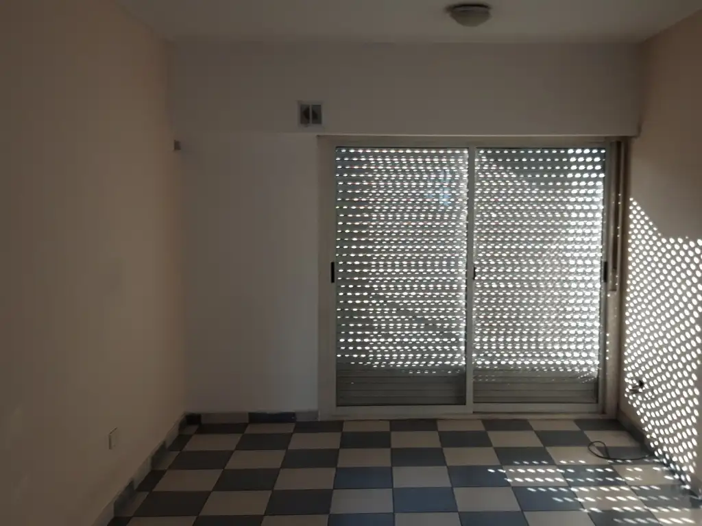 Av. Castañares 4900, Piso 2
