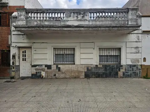 Hermoso ph al frente 4 ambientes , patio y terraza