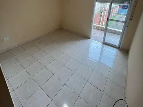 DFA353 - DEPARTAMENTO EN ALQUILER - AV. LAVALLE ENTRE ITUZAINGÓ Y CHACABUCO