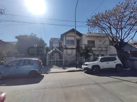 venta PH 3 ambientes, cochera, patio, sin expensas, Apto Credito