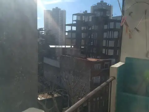 Av Cnel I Warnes 500, Piso 6