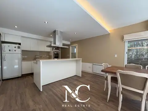 Casa en Alquiler Temporal con 1 cochera