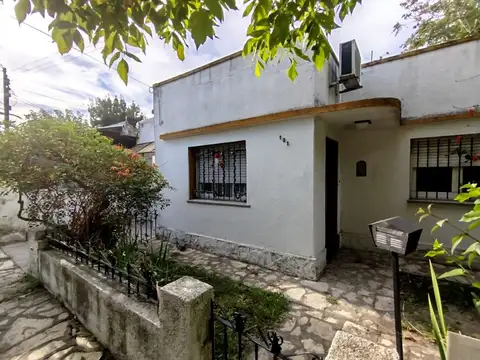 Casa en Venta con 1 cochera