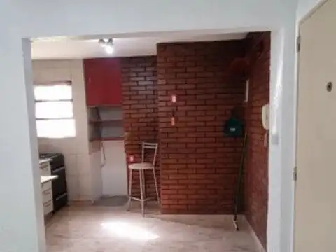 Dean Funes 2100, Piso 4