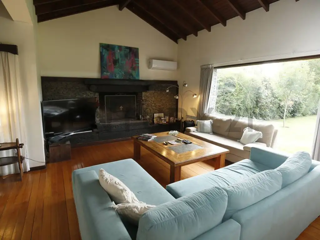 Casa en Abril Club De Campo