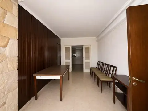 Casa en Venta con 5 cocheras