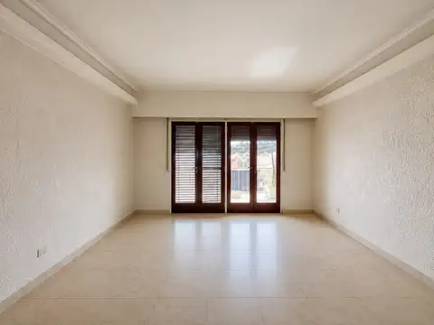 Venta Casa 6 Ambientes en Remedios De Escalada Lanús