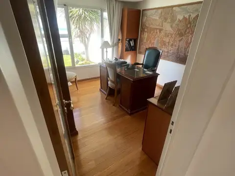 Casa en venta sobre costanera