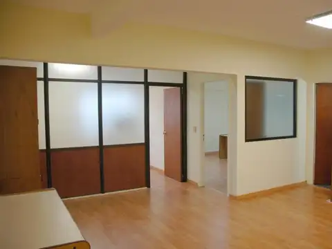 S/NICOLAS, OFICINA 3 AMB FENTE, EXCELENTE:ESTADO UBICACION,