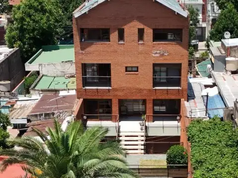 VENTA CASA CON ASCENSOR/PILETA/QUINCHO/SAUNA