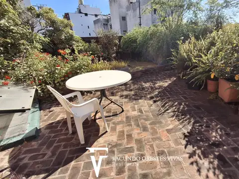 VENTA-CASA-SIETE AMBIENTES-PARRILLA-VESTIDOR-QUINCHO-PARQUE PATRICIOS