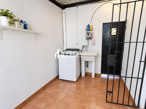 Casa 3 ambientes con 1 baño