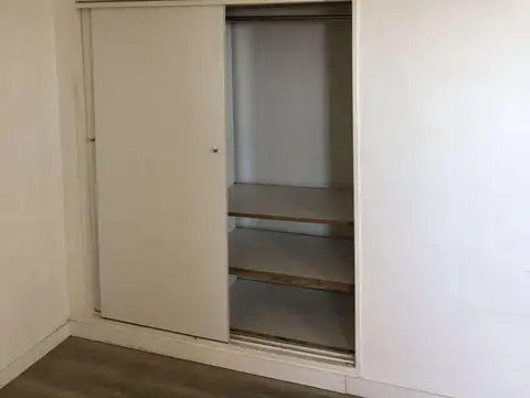 Av Mitre 1400
