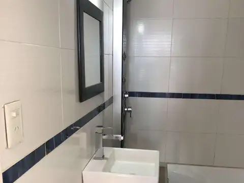Departamento en Alquiler en Crucesita, $ 450.000