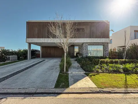 Av. Arturo Illia 200 - Vida 'Lote 212