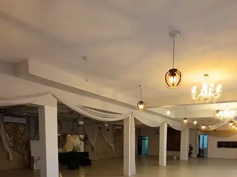 Local en Venta en Altos De Vélez Sarsfield, USD 180.000