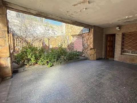 Gregorio De Laferrere 7400