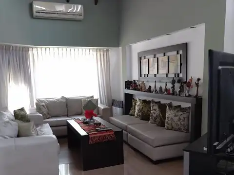 Casa en Venta en Ituzaingo, USD 230.000
