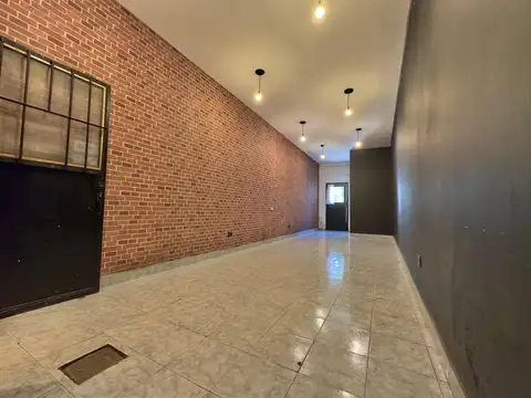 Local en Alquiler en Jose Leon Suarez, $ 450.000