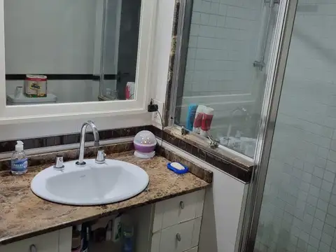 Depto Tipo Casa 5 ambientes con 2 baños