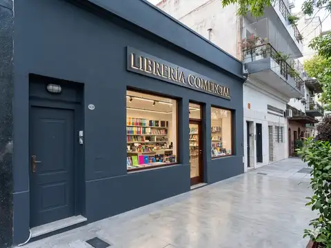 Local en Venta 63 años