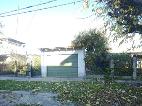 Dos Casas y Local Comercial en un Mismo Terreno