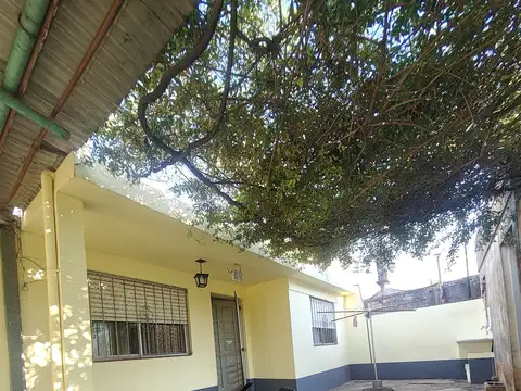 Casa en Venta en Luis Guillon, USD 100.000