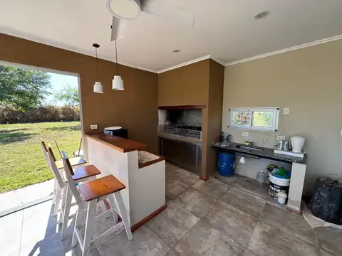 Casa 2 ambientes con 1 baño