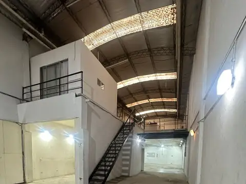 Galpon en Alquiler en Villa Ortuzar, $ 4.800.000