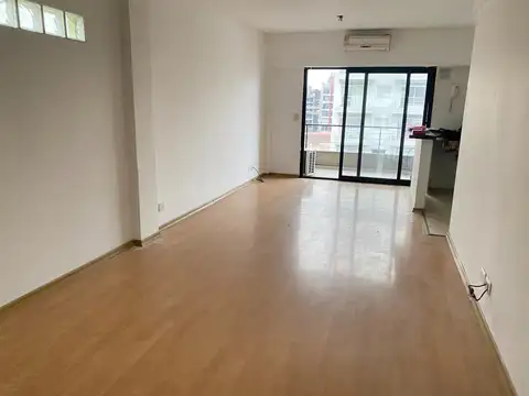 Departamento en Alquiler en Parque Chacabuco, $ 820.000