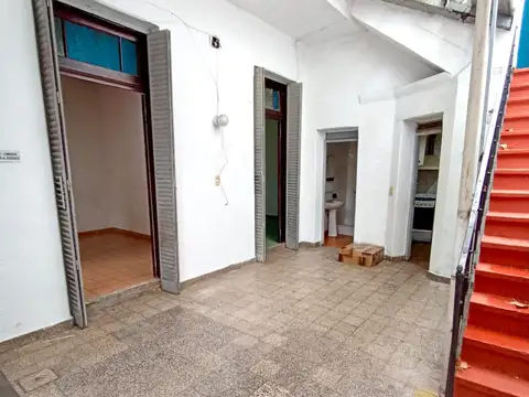 Casa 2 ambientes con 1 baño