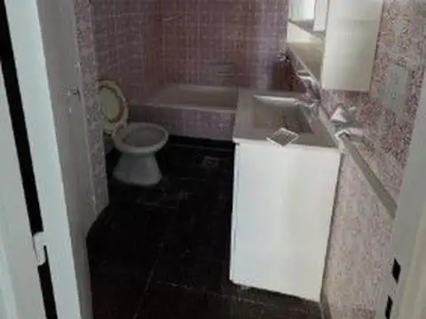 Departamento 5 ambientes con 2 baños